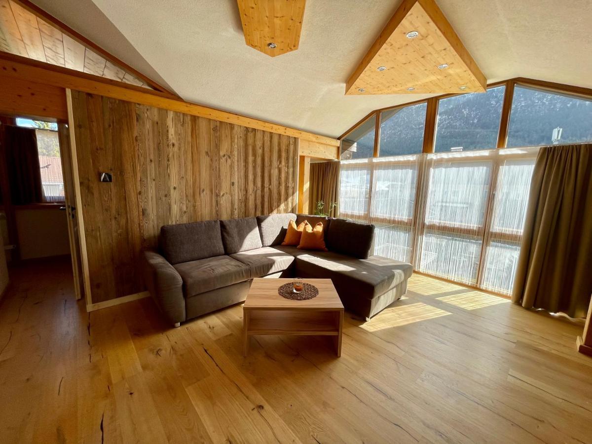 Alpenapart Singer - Contactless Check-In Reutte Exterior photo